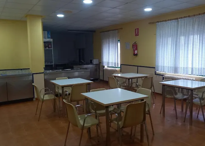 Auberge de jeunesse De *